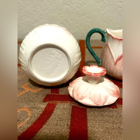 Sigma The Tastesetter Roses Design Creamer and Sugar Set - Picture 4 of 7